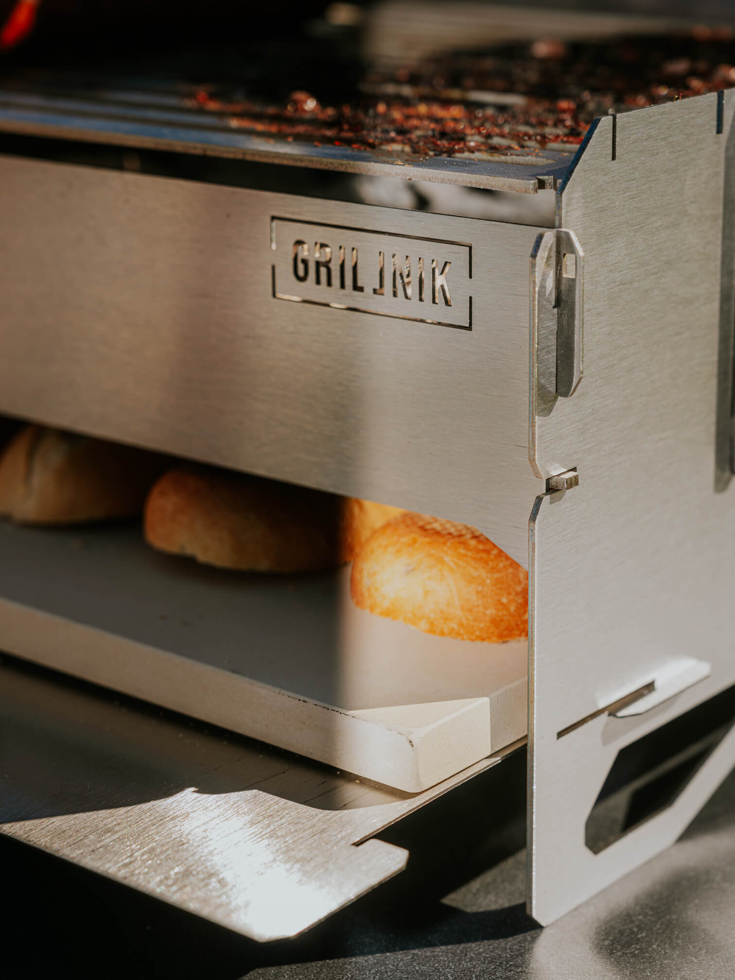 GrillNik Pro Set 8 in 1 Outdoorgrill mit Pizzafunktion & Zubehör – Bild 18