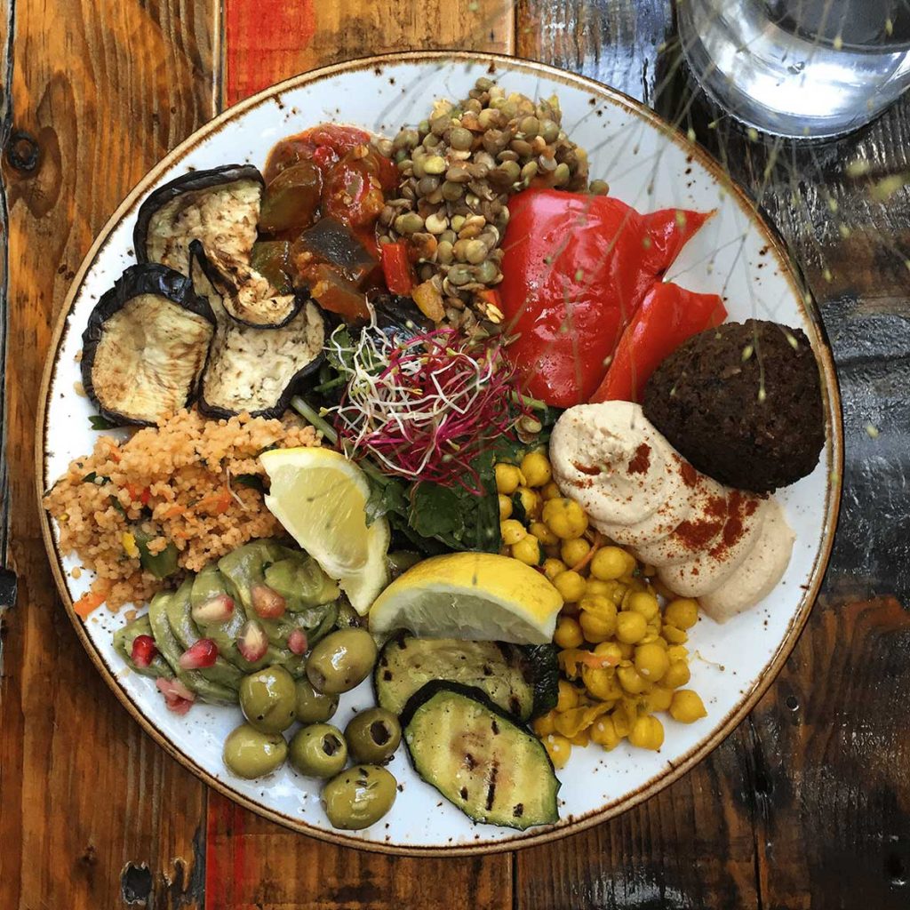 Italien – Gegrillte Halloumi–Paprika–Spieße